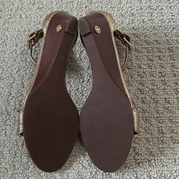 euc tory burch savannah wedge sandal - Picture 8 of 12